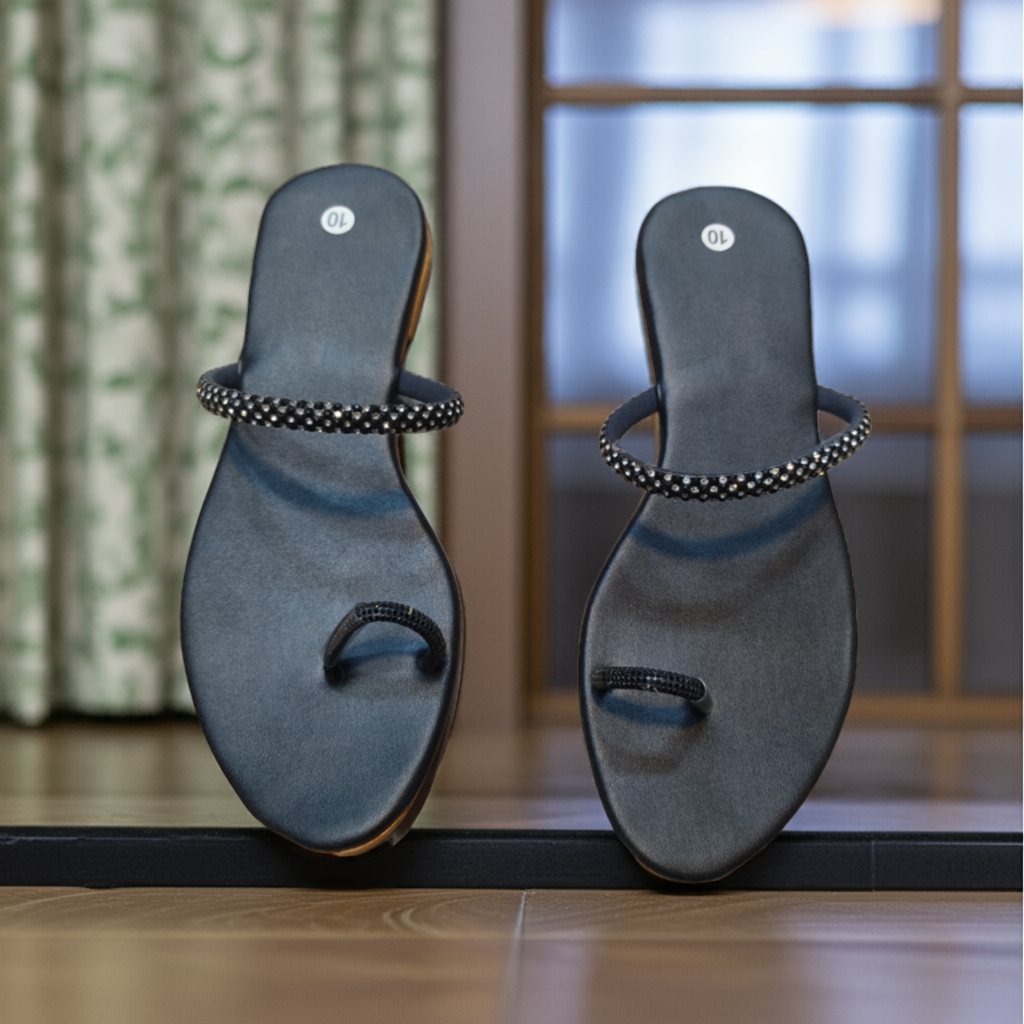 Sleek Ring Flat Slippers