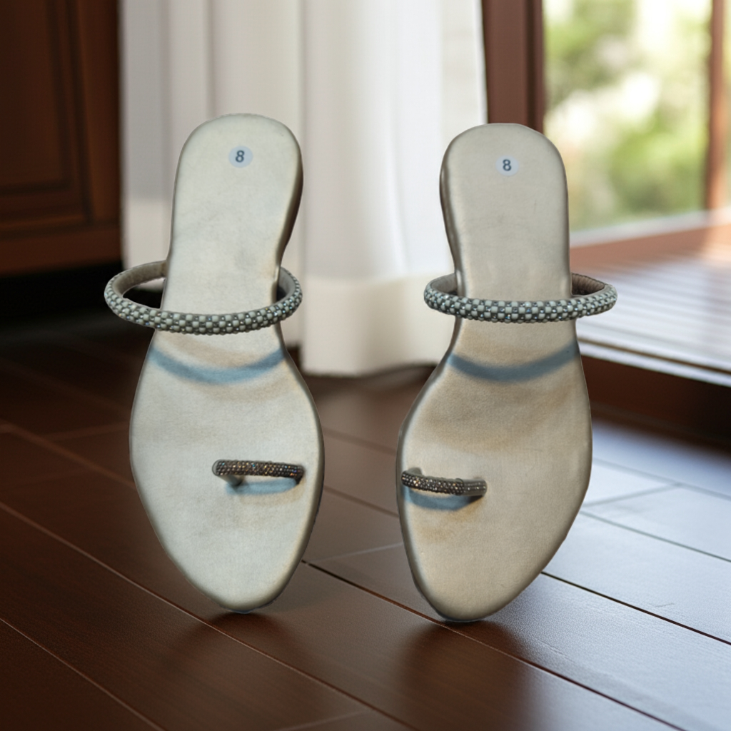 Sleek Ring Flat Slippers